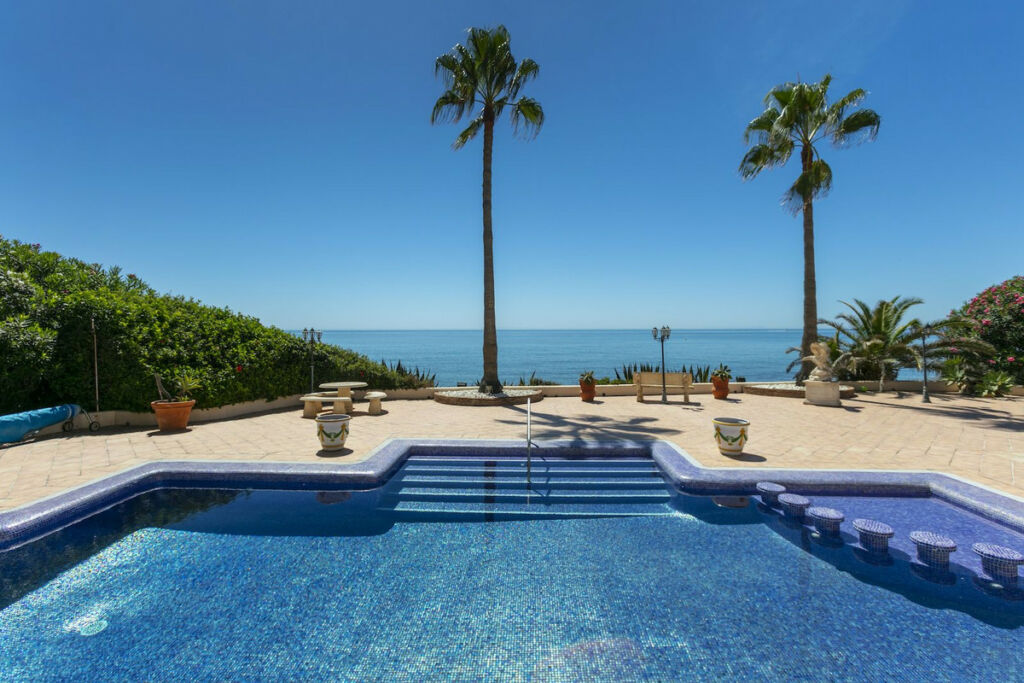 Detached Villa Marbesa Málaga - image 9