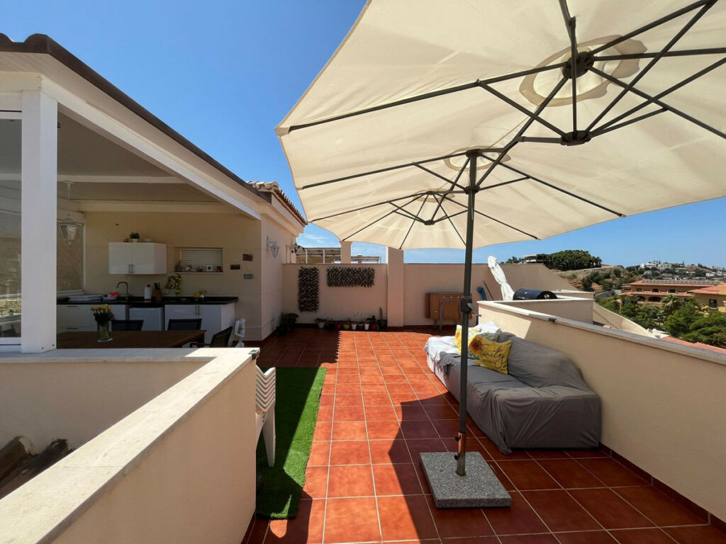 Penthouse Torrequebrada Málaga - image 13