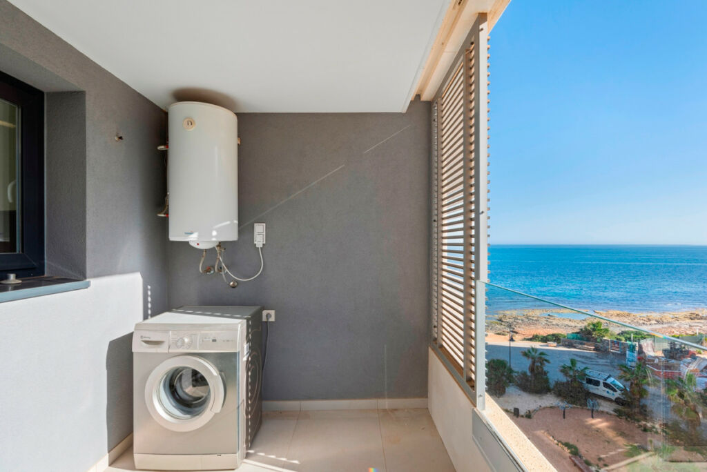 Middle Floor Apartment Punta Prima Alicante - image 13