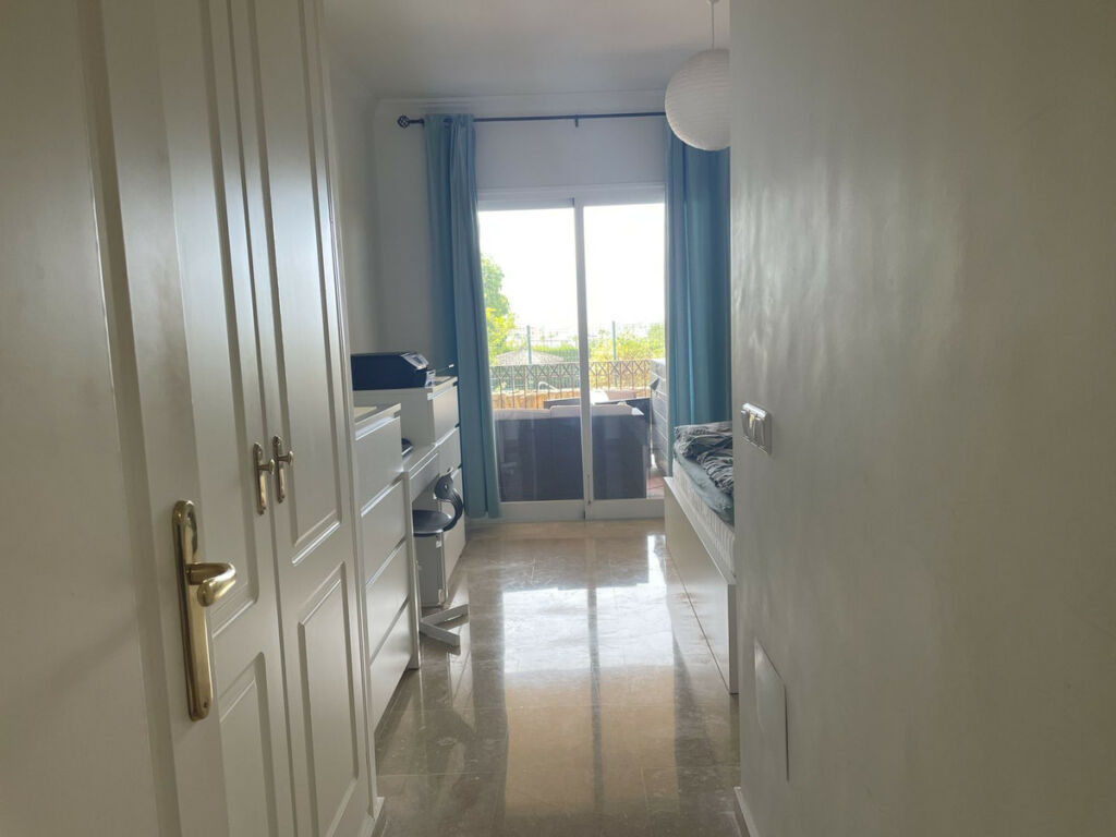 Ground Floor Apartment Selwo Málaga - image 16
