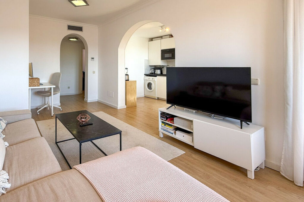 Top Floor Apartment El Paraiso Málaga - image 13