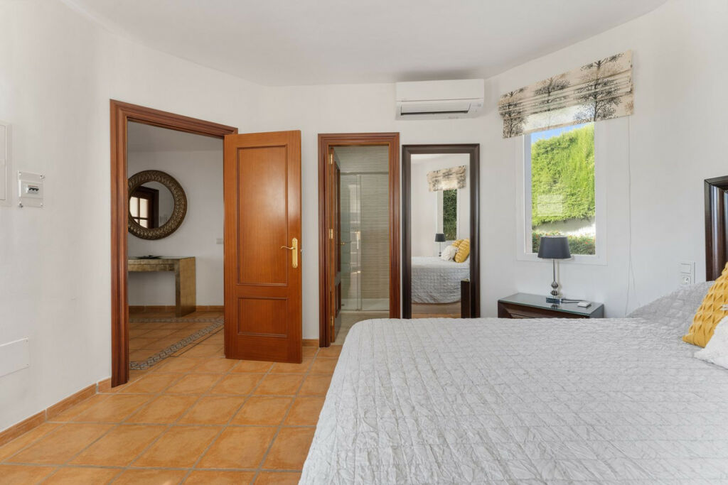 Detached Villa Coín Málaga - image 13