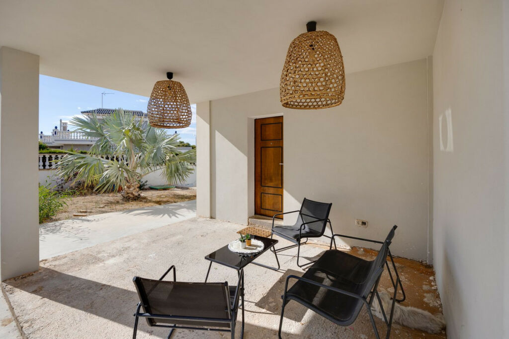 Detached Villa Ciudad Quesada Alicante - image 12