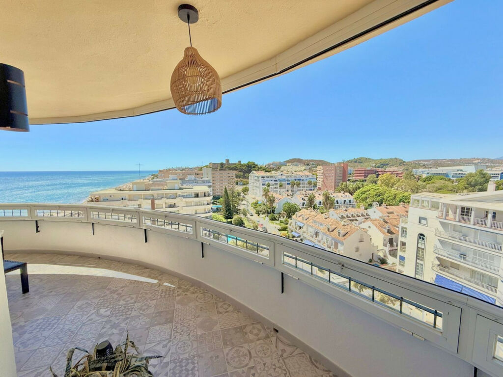 Middle Floor Apartment Fuengirola Málaga - image 13