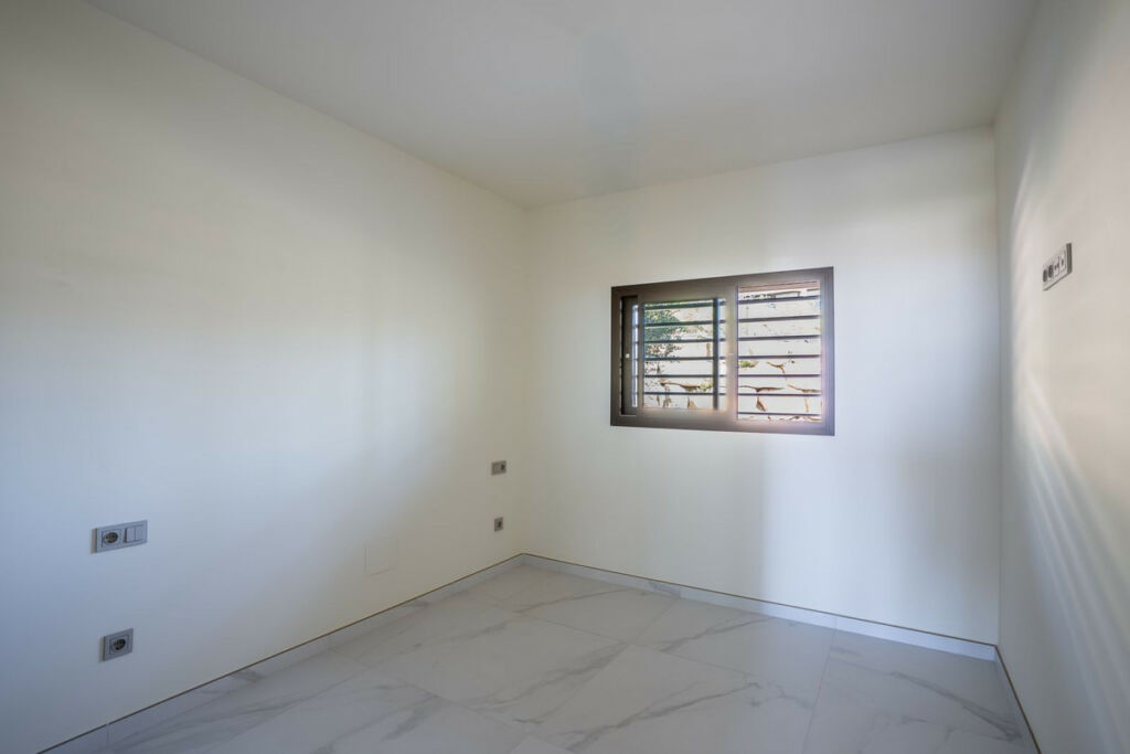 Ground Floor Apartment Higueron Málaga - image 13