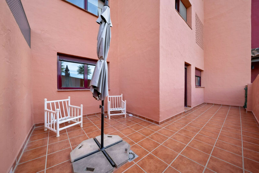 Ground Floor Apartment Casares Málaga - image 13