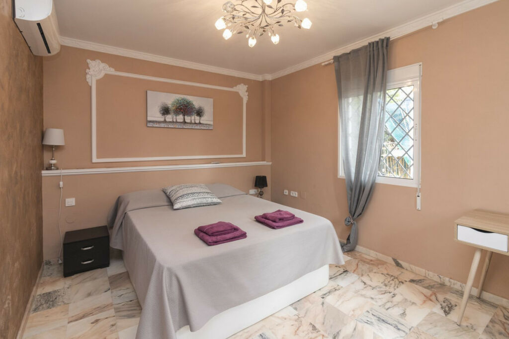 Detached Villa Hacienda Las Chapas Málaga - image 13