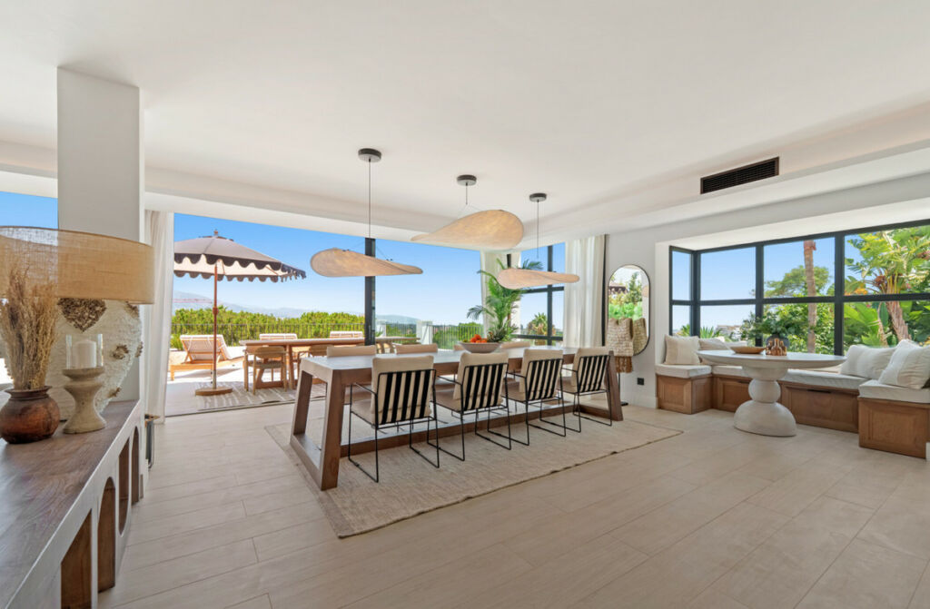 Detached Villa Nueva Andalucía Málaga - image 13