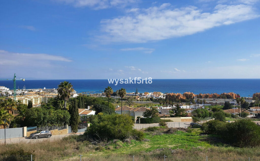 Middle Floor Apartment La Duquesa Málaga - image 14