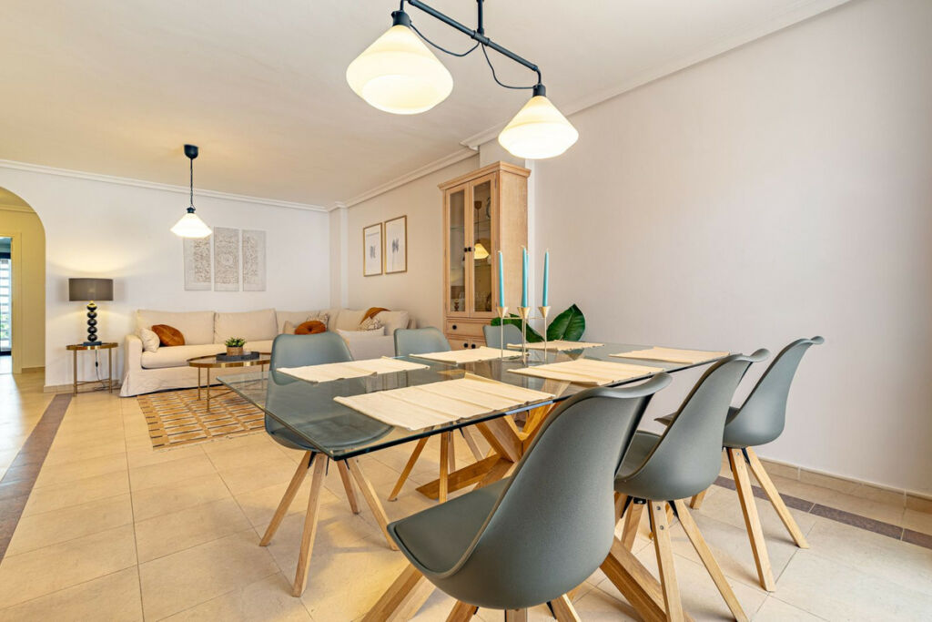 Middle Floor Apartment Nueva Andalucía Málaga - image 14