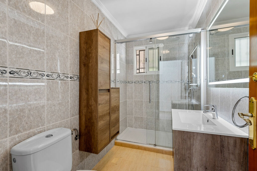 Detached Villa Polop Alicante - image 14