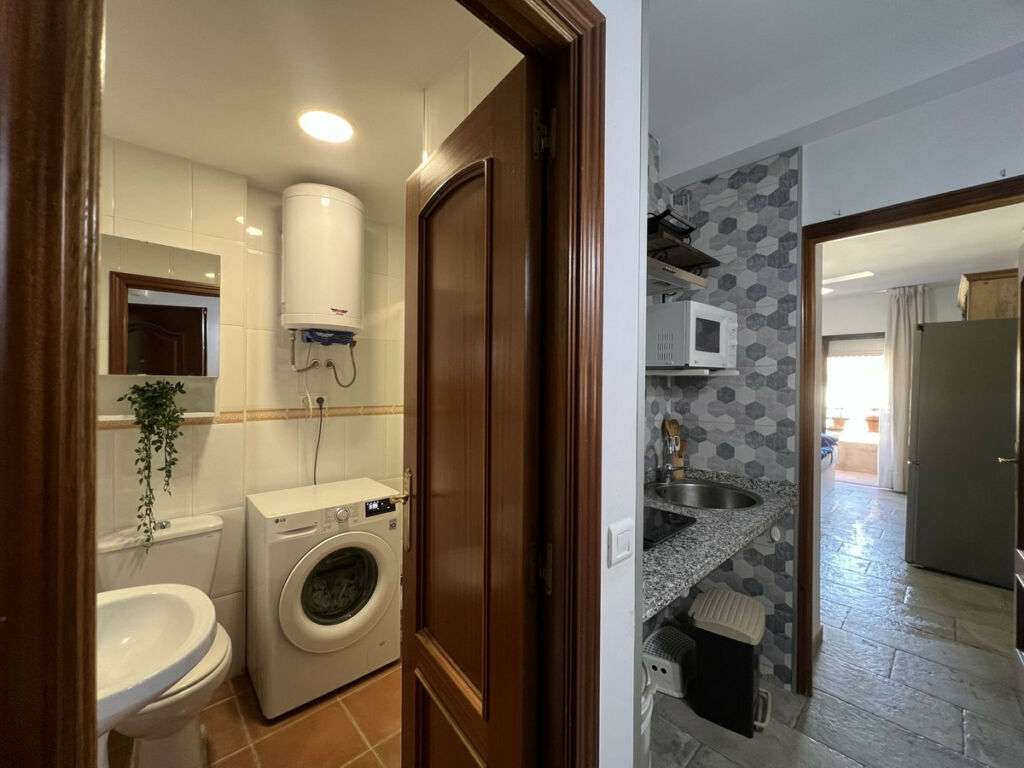 Middle Floor Studio Torremolinos Málaga - image 14