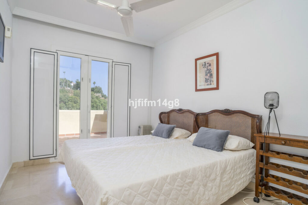 Middle Floor Apartment Benahavís Málaga - image 14