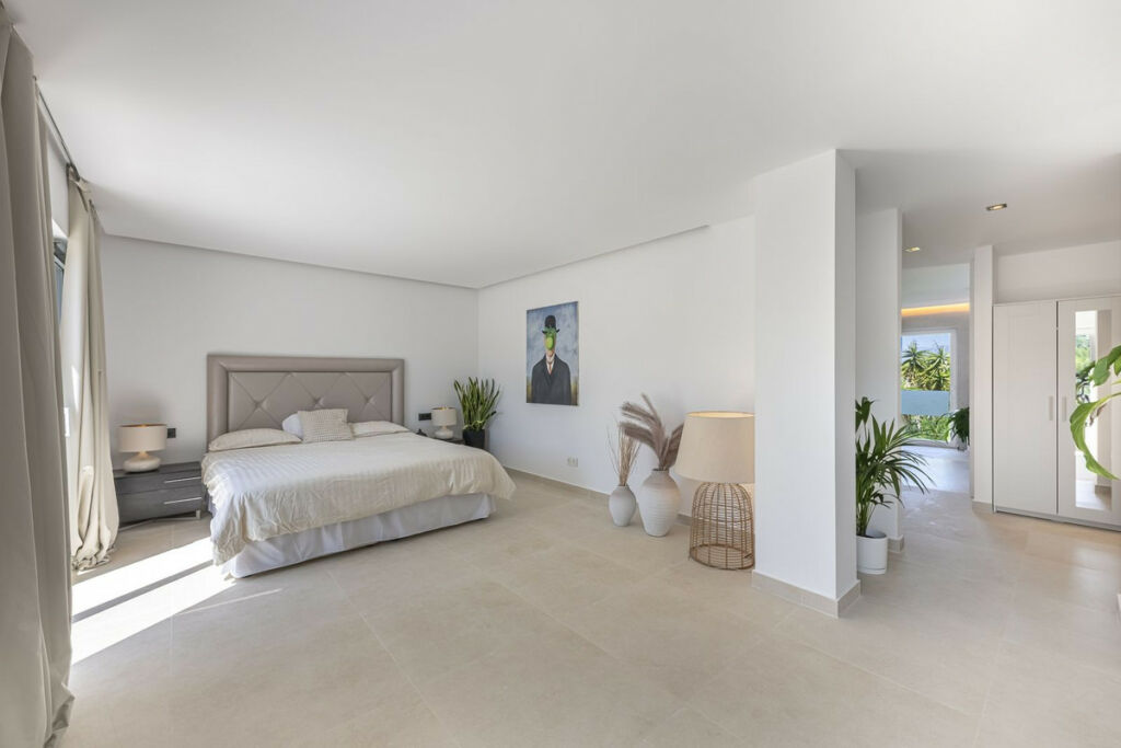 Detached Villa Sotogrande Costa Cádiz - image 14