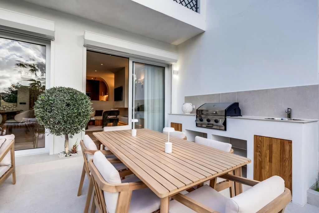 Townhouse Nueva Andalucía Málaga - image 14