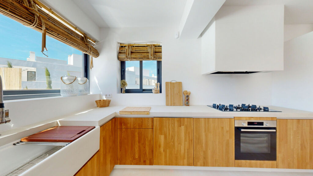 Detached Villa Estepona Málaga - image 16