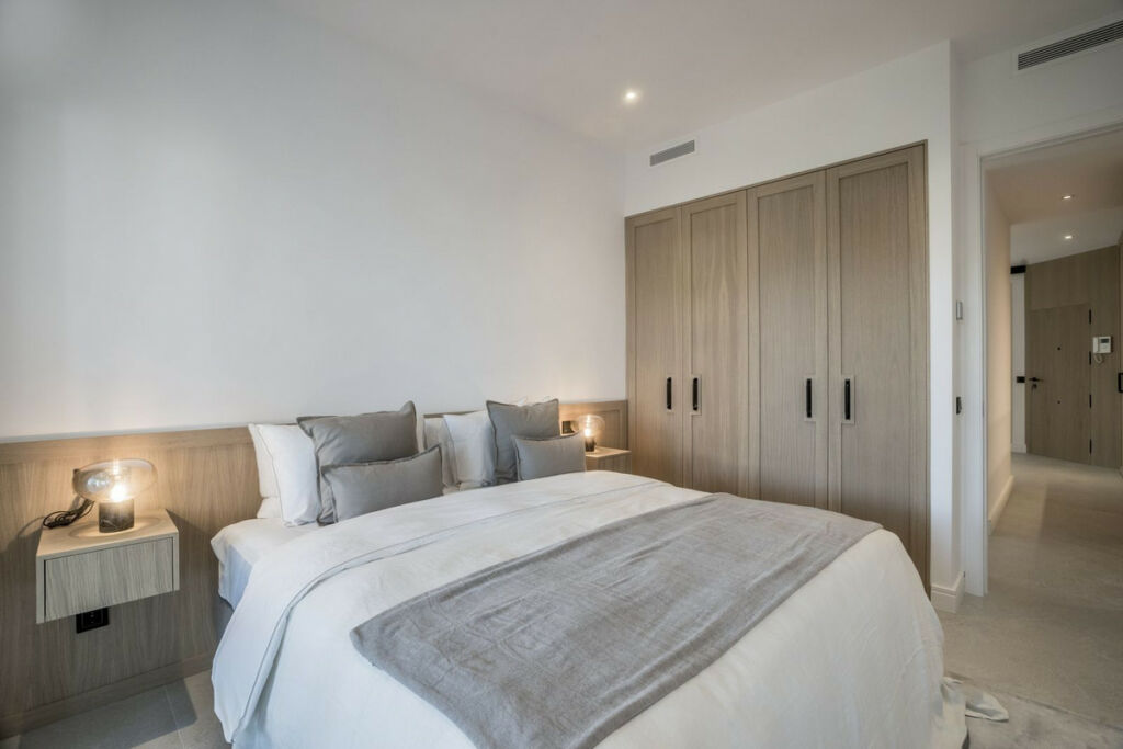 Ground Floor Apartment The Golden Mile Málaga - image 14