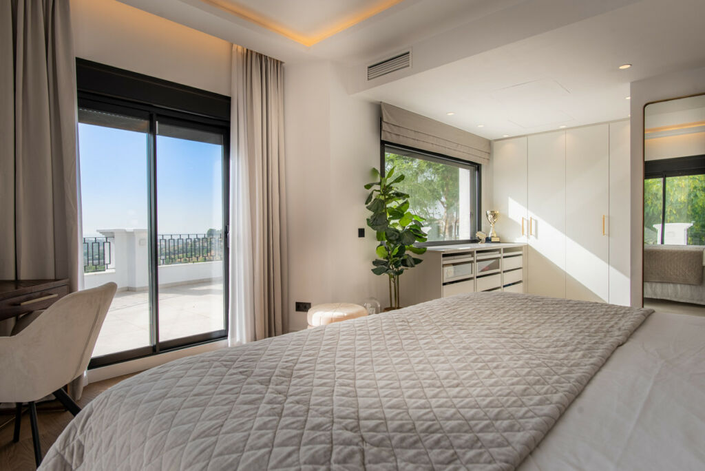 Detached Villa La Quinta Málaga - image 14