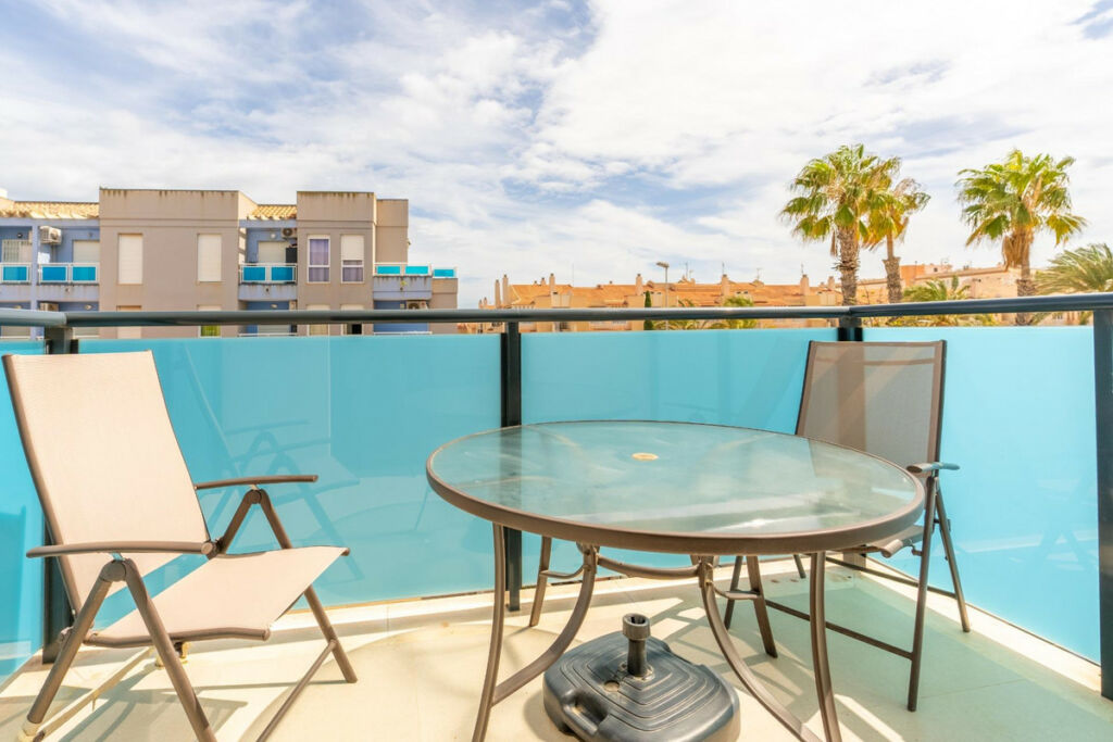 Middle Floor Apartment Torrevieja Alicante - image 14