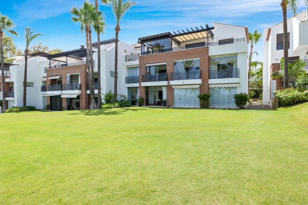 Ground Floor Apartment Estepona Málaga - image 14