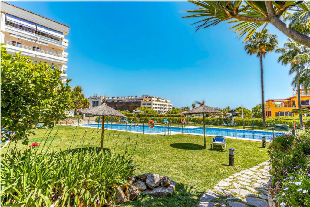 Middle Floor Apartment Marbella Málaga - image 14