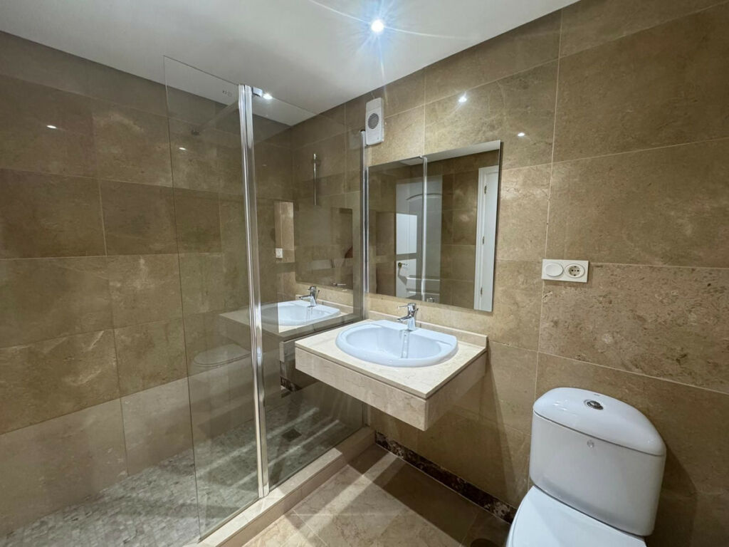 Middle Floor Apartment Manilva Málaga - image 14