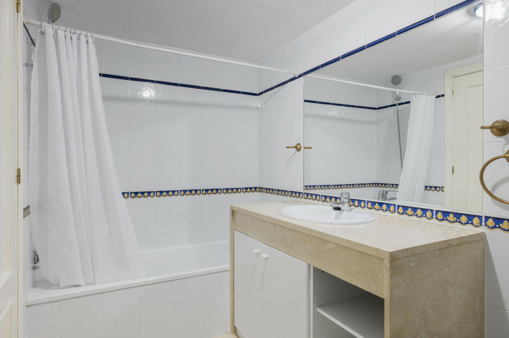 Ground Floor Apartment Torrequebrada Málaga - image 14