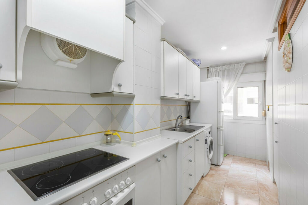Middle Floor Apartment La Mata Alicante - image 14