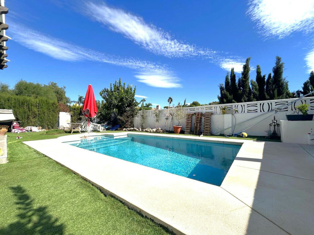 Semi-Detached House Calahonda Málaga - image 14