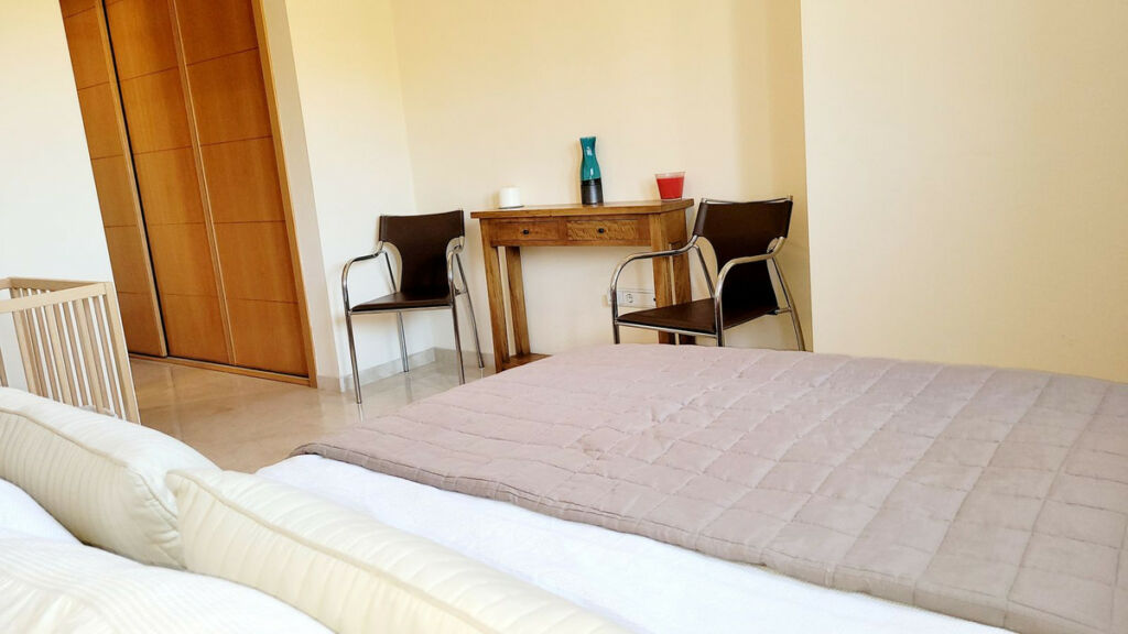 Middle Floor Apartment Benalmadena Málaga - image 14