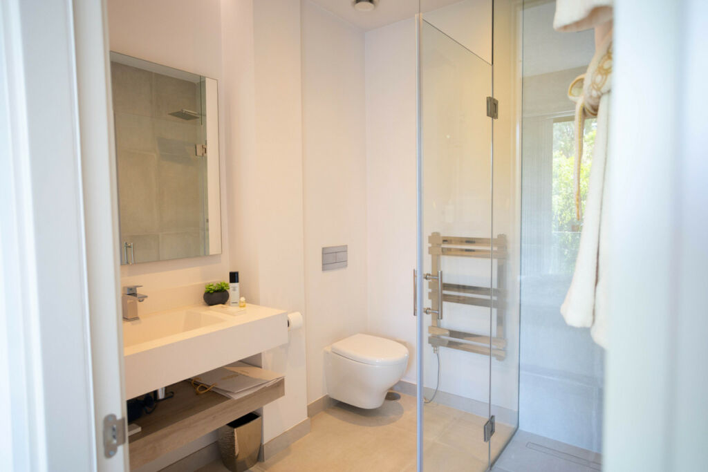Detached Villa Estepona Málaga - image 14