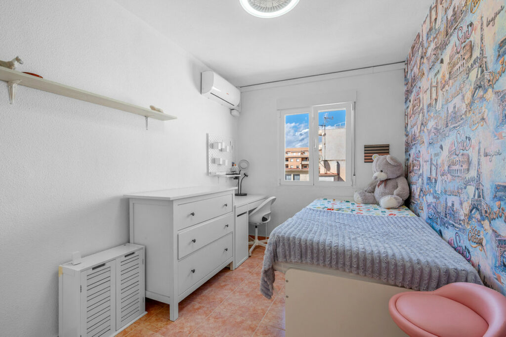 Middle Floor Apartment Torrevieja Alicante - image 14