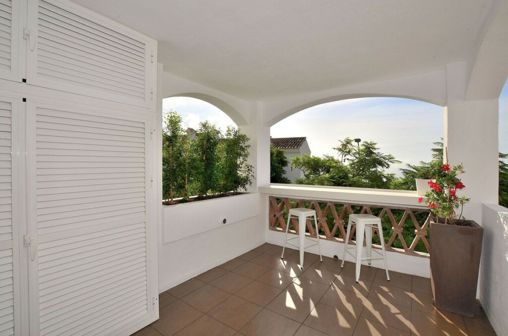 Middle Floor Apartment Benalmadena Pueblo Málaga - image 14