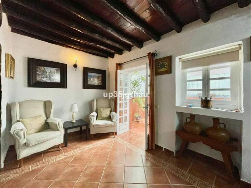 Townhouse Estepona Málaga - image 14