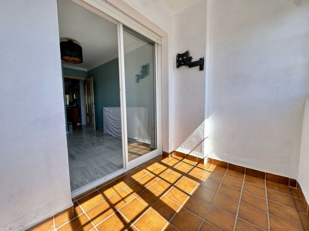 Semi-Detached House Las Lagunas Málaga - image 14