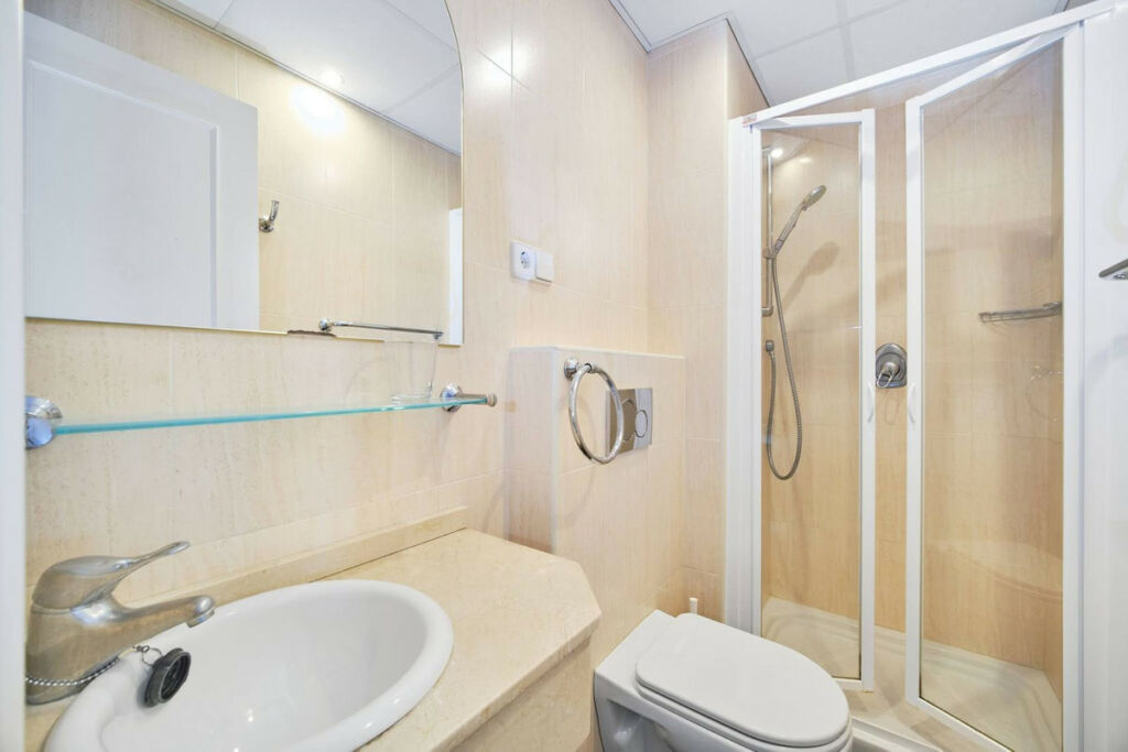 Middle Floor Apartment Riviera del Sol Málaga - image 14