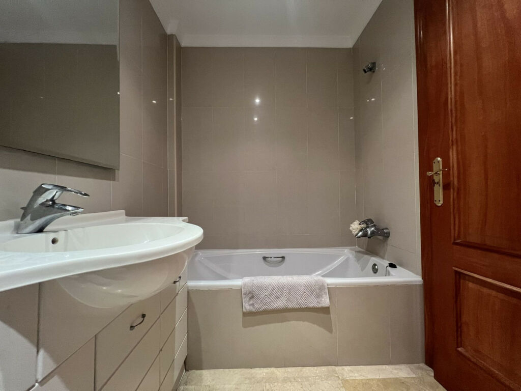 Middle Floor Apartment La Cala Hills Málaga - image 14