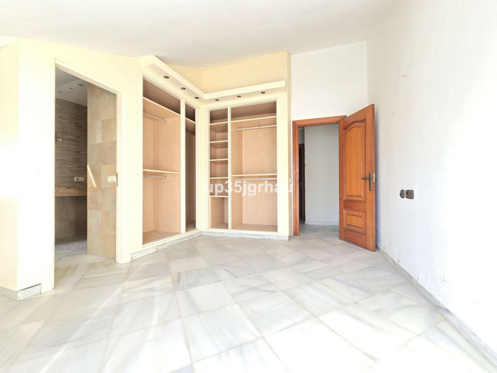 Top Floor Apartment Estepona Málaga - image 14