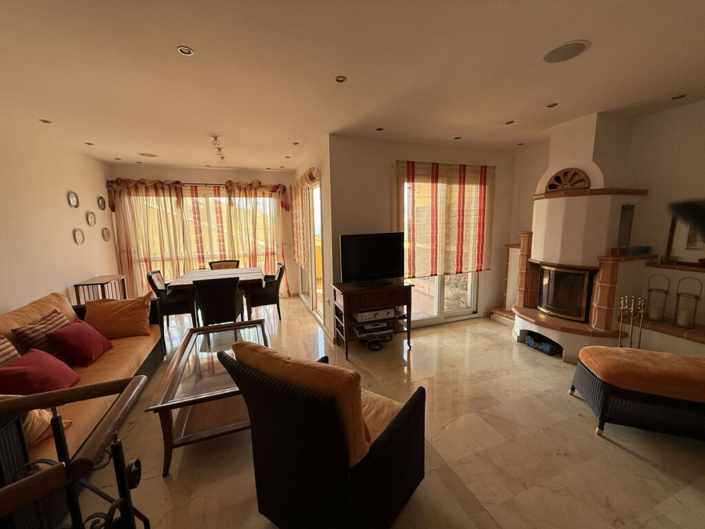 Semi-Detached House Elviria Málaga - image 14