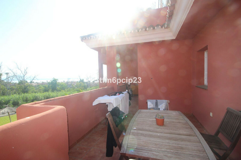 Middle Floor Apartment La Duquesa Málaga - image 14
