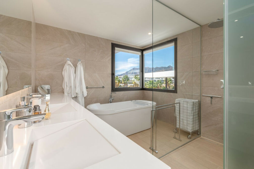 Semi-Detached House Santa Clara Málaga - image 14