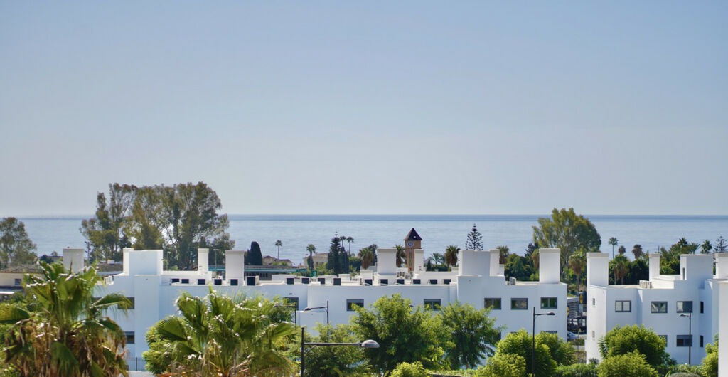 Townhouse Estepona Málaga - image 14