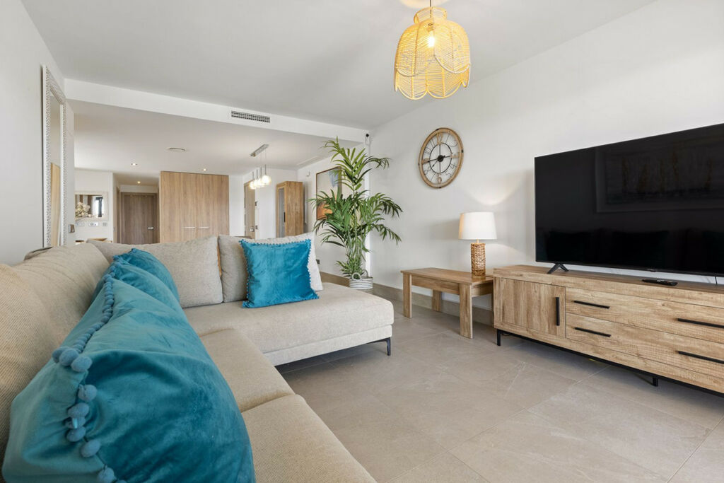 Middle Floor Apartment Casares Playa Málaga - image 14
