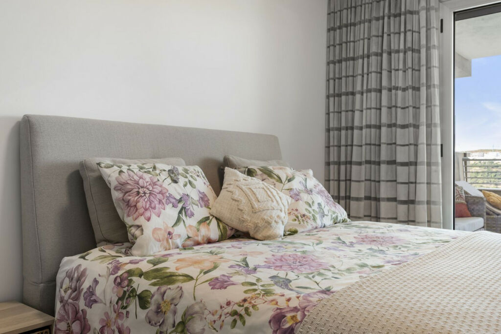 Middle Floor Apartment Estepona Málaga - image 14