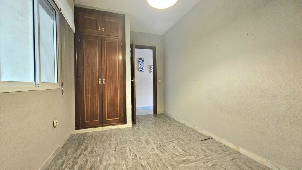 Middle Floor Apartment Fuengirola Málaga - image 14
