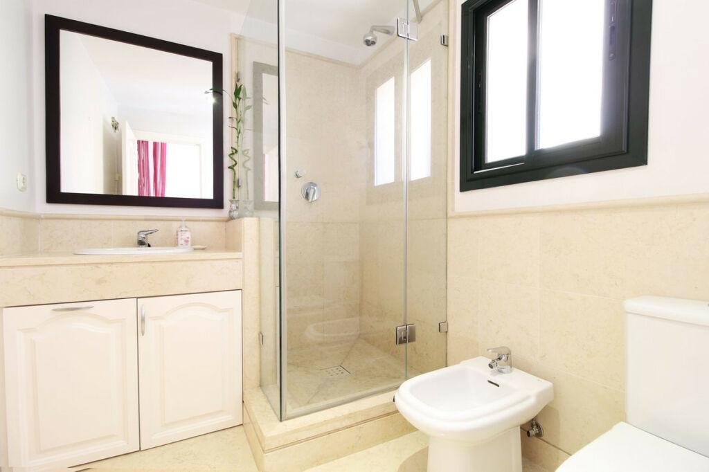 Ground Floor Apartment Benahavís Málaga - image 14
