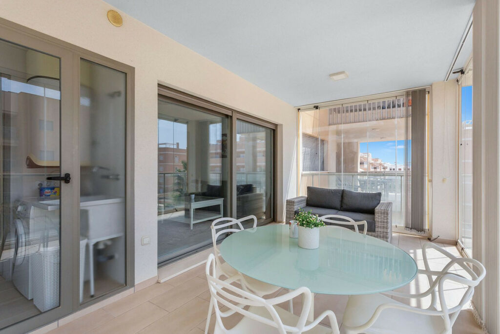 Middle Floor Apartment Villamartin Alicante - image 14
