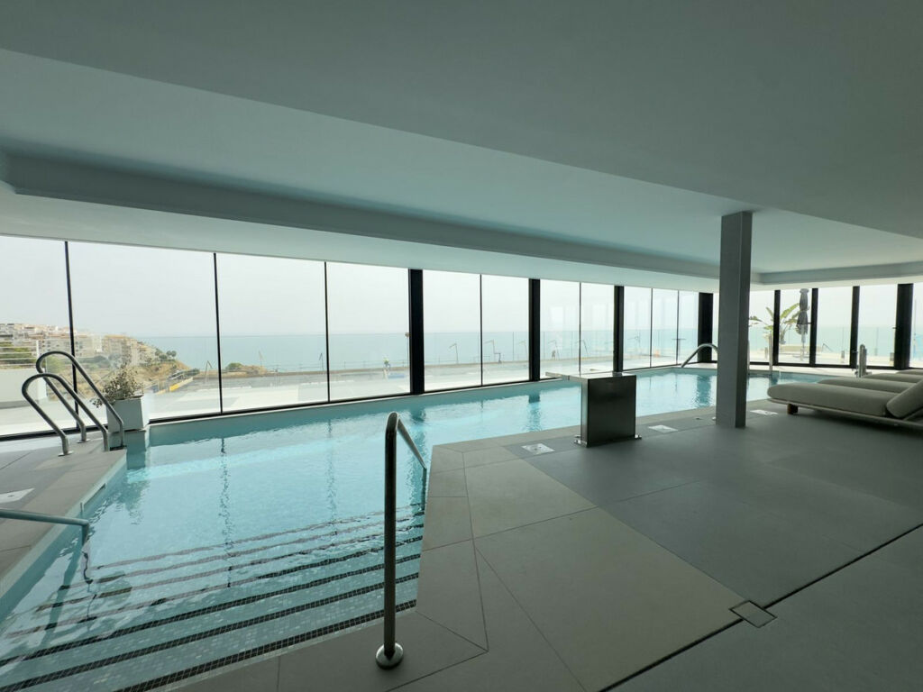 Middle Floor Apartment Higueron Málaga - image 14