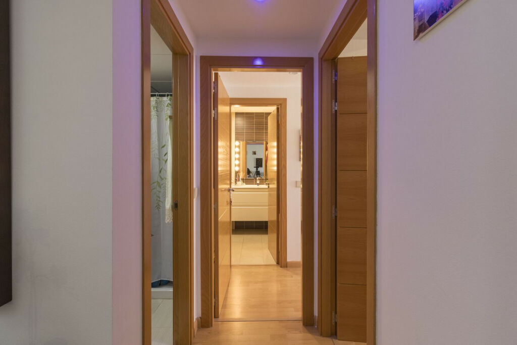 Middle Floor Apartment Benalmadena Málaga - image 14