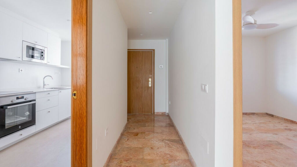 Middle Floor Apartment Fuengirola Málaga - image 14